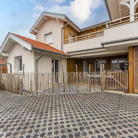 Apartment Pmr T3 Neuf, Climatise - Centre Station, Proche Ocean, Terrasse Privative, Parking Securise - Fr-1-521-241 *